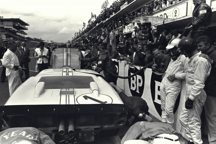  Ford GT40 (Mk II) 1965 года  (фото 71 из 118)